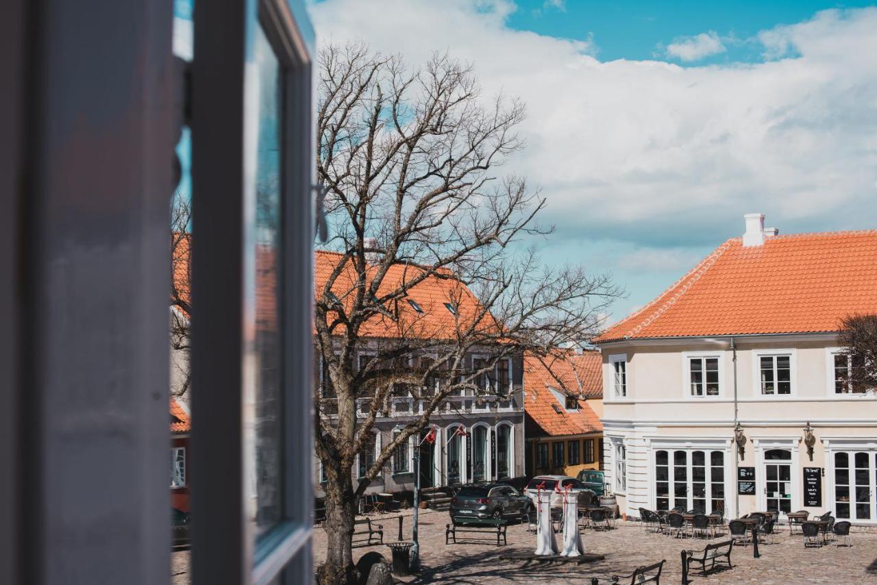 Kjobing Manor Acomodação com café da manhã Ærøskøbing Exterior foto